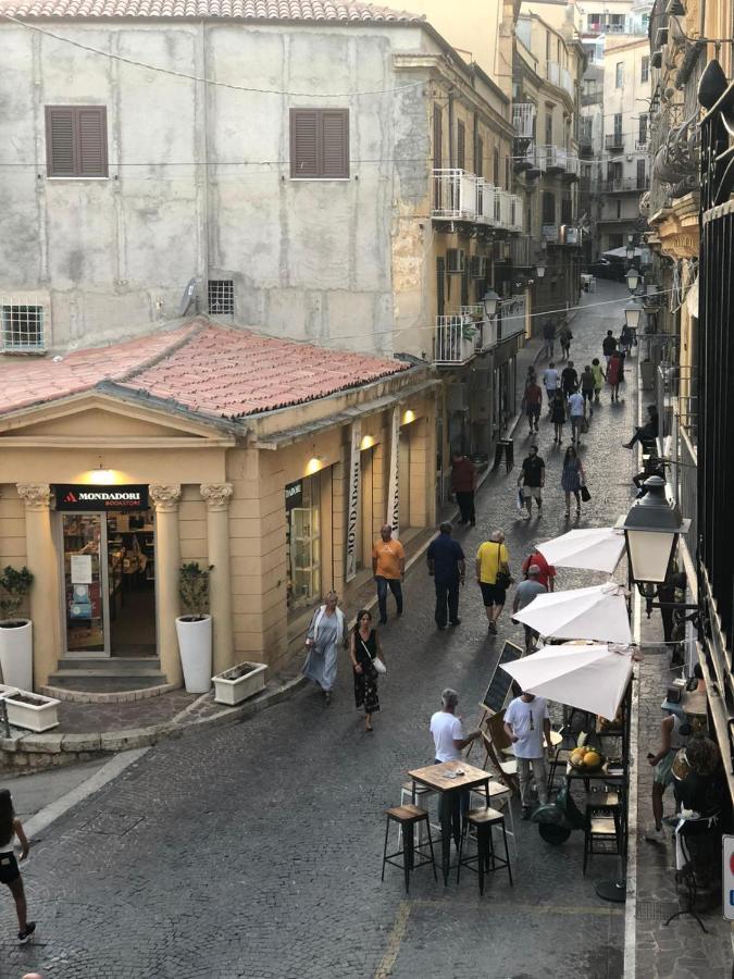 Dimora Fodera Apartment Agrigento Bagian luar foto